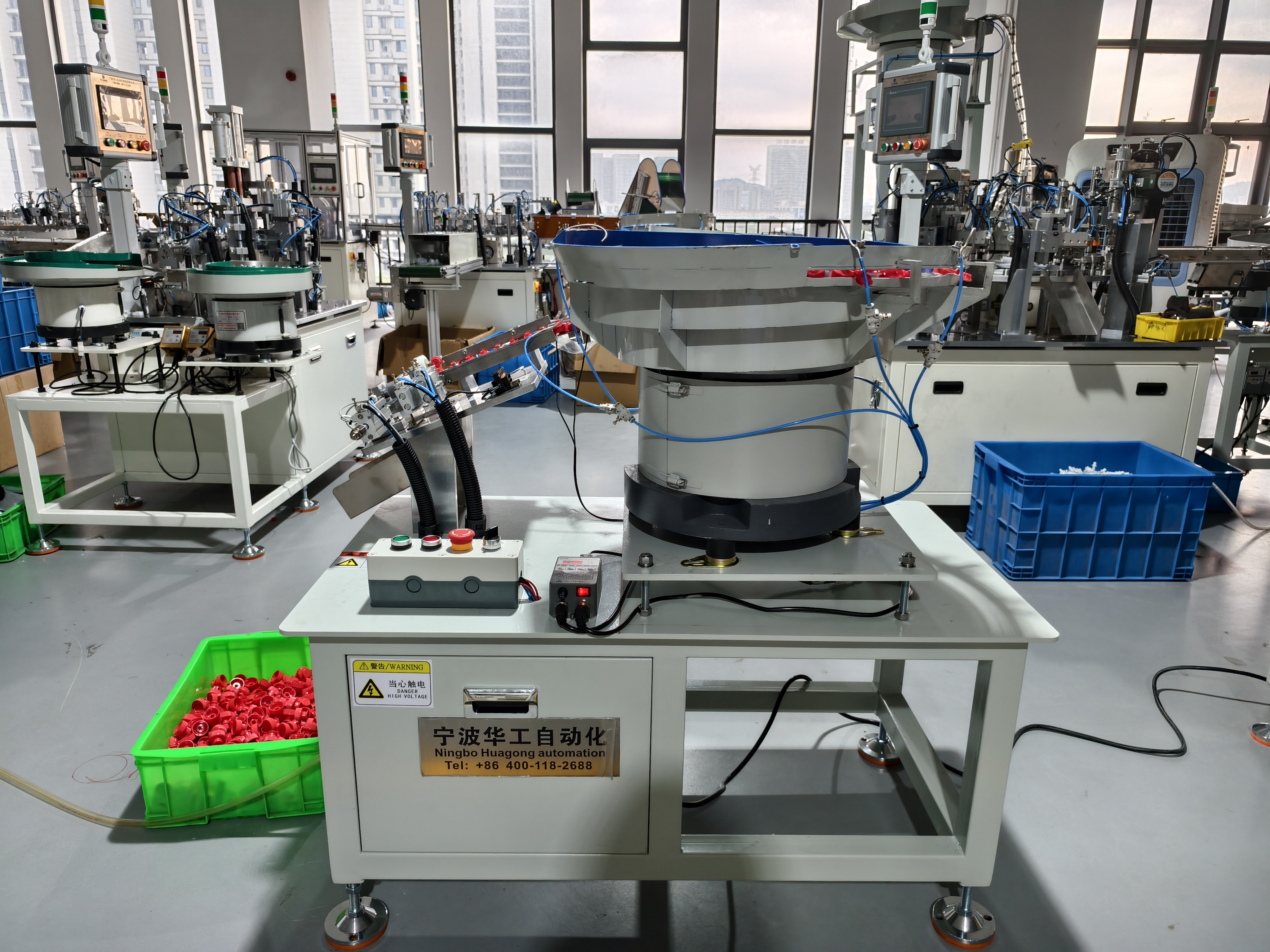 全自动瓶盖合盖机 蝴蝶翻盖日化塑料瓶盖压合组装机 振动盘上料非标自动化定制